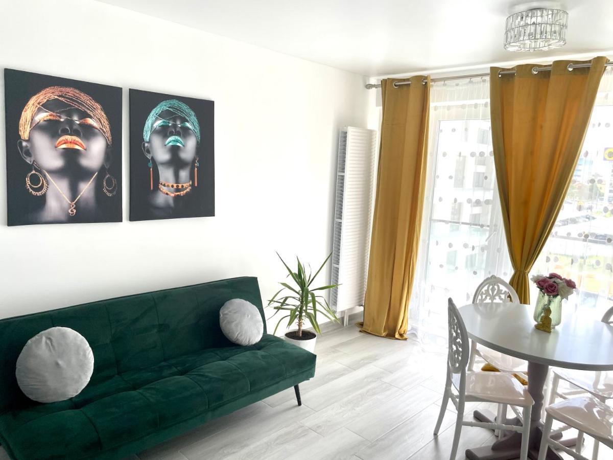 דירות Năvodari Dominic 2 Beds 1 Sofa Parking Pool Apartament By Alezzi Nord10 מראה חיצוני תמונה