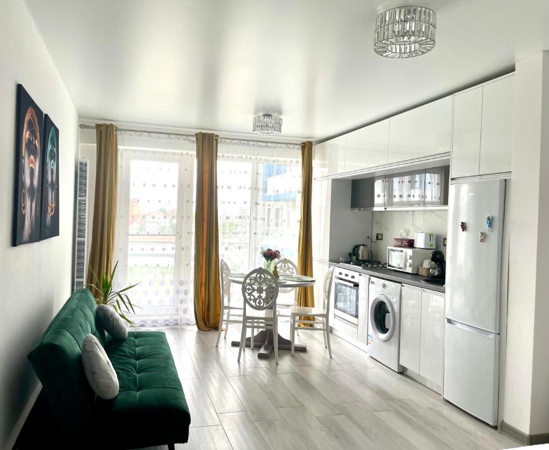 דירות Năvodari Dominic 2 Beds 1 Sofa Parking Pool Apartament By Alezzi Nord10 מראה חיצוני תמונה