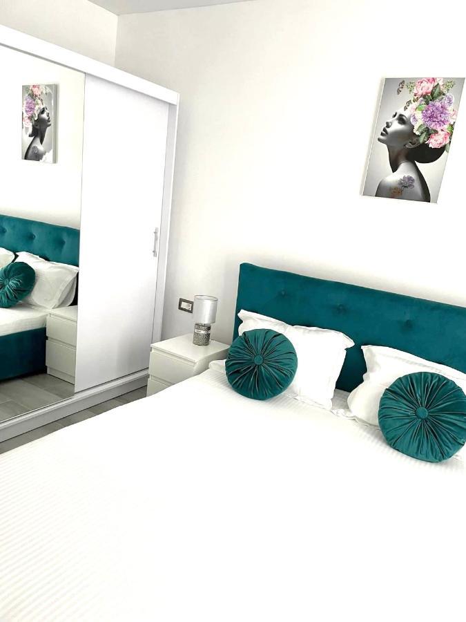 דירות Năvodari Dominic 2 Beds 1 Sofa Parking Pool Apartament By Alezzi Nord10 מראה חיצוני תמונה