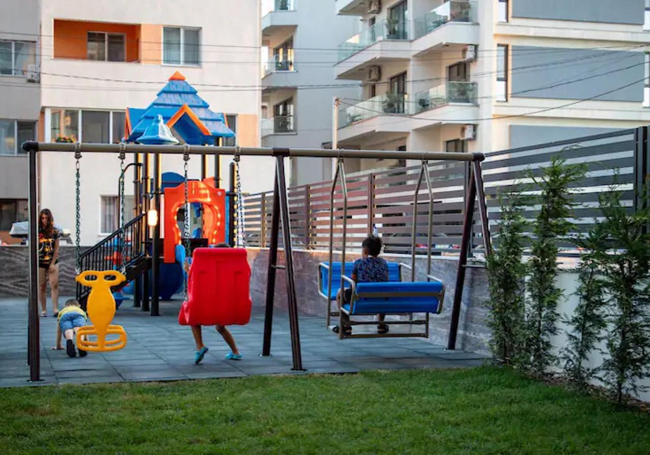 דירות Năvodari Dominic 2 Beds 1 Sofa Parking Pool Apartament By Alezzi Nord10 מראה חיצוני תמונה